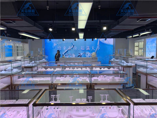 緣來(lái)有你，福滿天下珠寶展示柜